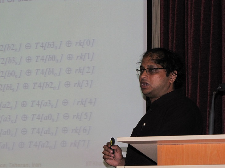 Dr Debdeep Mukhopadhyay کارگاه Micro-architectural Attacks: Where Architecture meets Cryptography را برگزار کرد